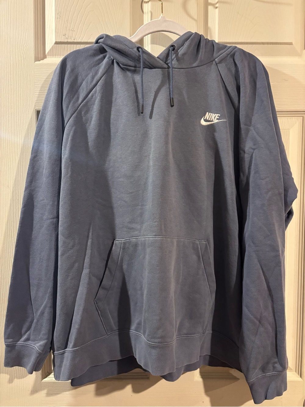 Nike unisexe Light Blue Pullover Hoodie with White Logo